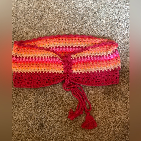 Over The Rainbow Crop in Raspberry Multi
Lovers and Friends - Picture 3 of 4